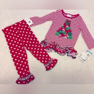 NWT beautiful Christmas tree outfit size 24 months.